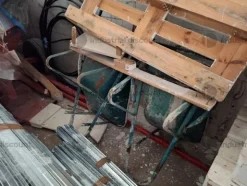 1#9086 Attrezzatura edile e materiale elettrico