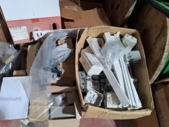 1#9086 Attrezzatura edile e materiale elettrico