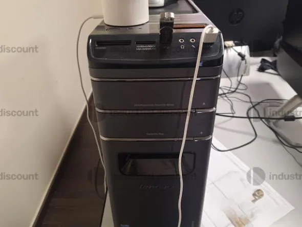 2#9084 Attrezzatura elettronica da PC