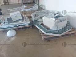 1#8976 Attrezzatura e macchinari per stireria