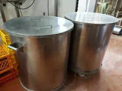 1#7332 Attrezzatura e macchinari per produzione latte