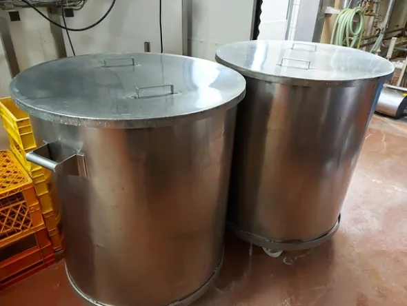 1#7332 Attrezzatura e macchinari per produzione latte