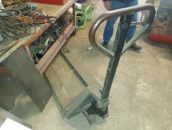 4#6944 Attrezzatura e materiale da officina