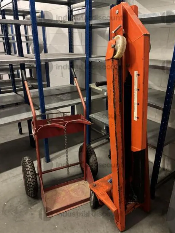 2#8931 Attrezzatura e utensili da cantiere termoidraulica