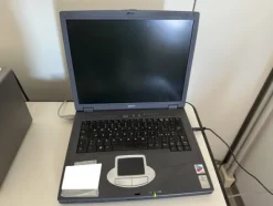 9#7821 Attrezzatura informatica da ufficio