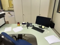 8#7821 Attrezzatura informatica da ufficio