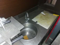 7#8270 Attrezzatura per bar e pasticceria