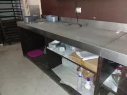 7#8270 Attrezzatura per bar e pasticceria