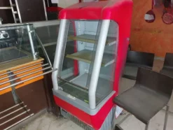 4#8270 Attrezzatura per bar e pasticceria