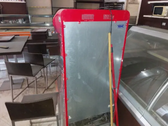 4#8270 Attrezzatura per bar e pasticceria