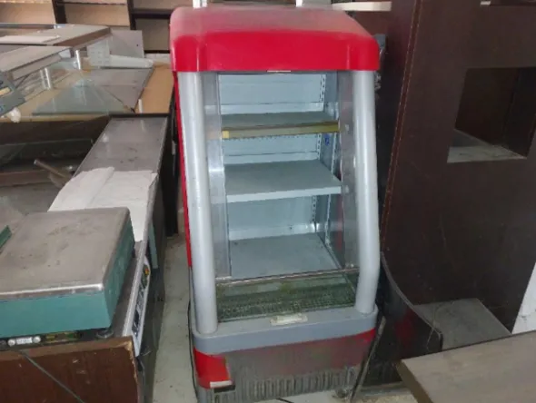 4#8270 Attrezzatura per bar e pasticceria