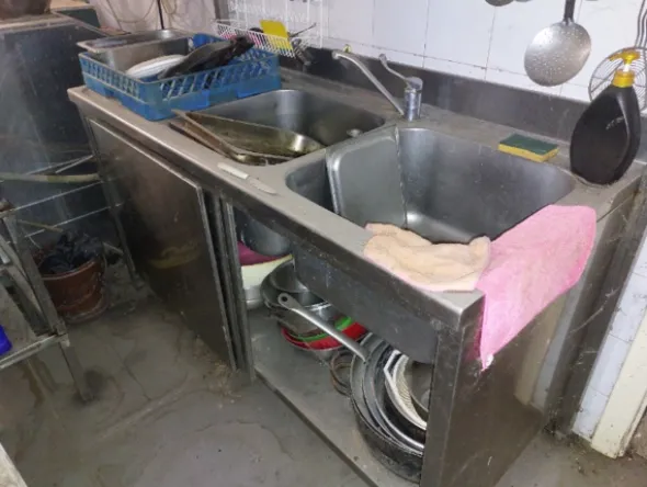 15#8270 Attrezzatura per bar e pasticceria