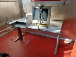 2#8139 Attrezzatura per calzaturificio e arredi ufficio