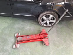 19#8759 Attrezzatura per carrozzeria