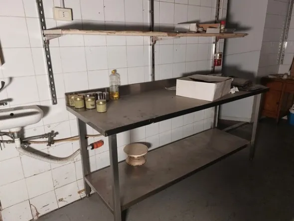 4#8062 Attrezzatura per cucina