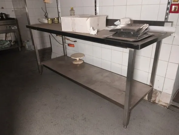 4#8062 Attrezzatura per cucina