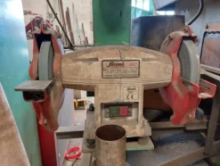 7#7632 Attrezzatura per la lavorazione del ferro