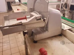 2#9257 Attrezzatura per lavorazione carne