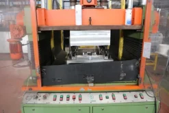 64#5528 Attrezzatura per lavorazione ferro