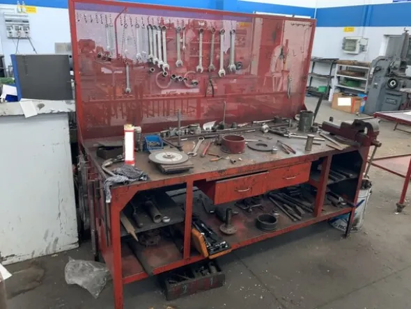 5#6947 Attrezzatura per officina