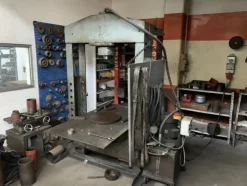 5#6947 Attrezzatura per officina