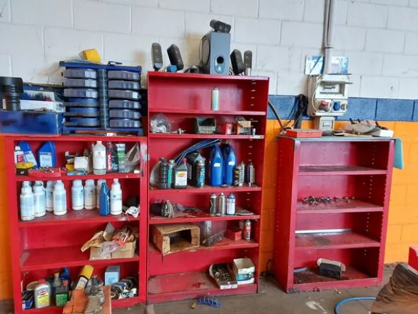 36#7918 Attrezzatura per officina meccanica e arredi uffici
