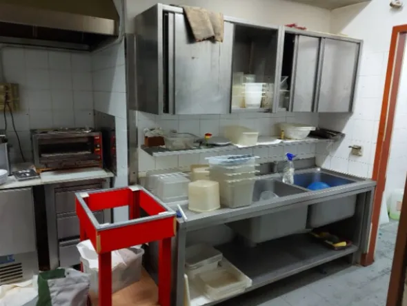 1#8306 Attrezzatura per ristorante pizzeria