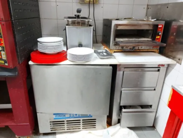 1#8306 Attrezzatura per ristorante pizzeria