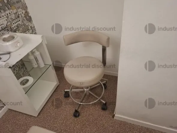 1#9728 Attrezzatura per salone parrucchiere ed estetica