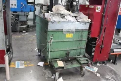 11#4140 Attrezzatura ufficio e materiale da stampa