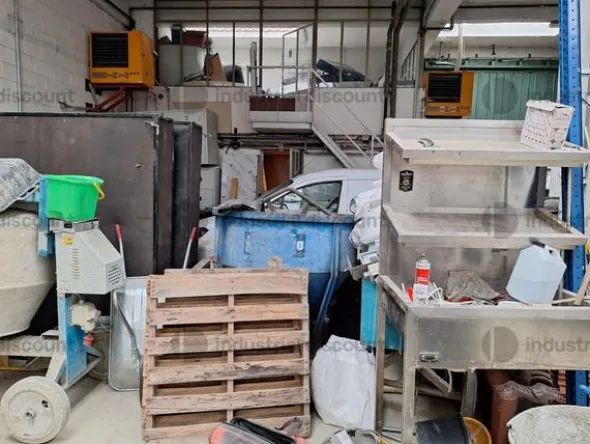 5#9897 Attrezzatura varia da cantiere