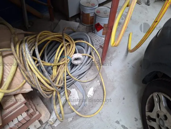 5#9897 Attrezzatura varia da cantiere