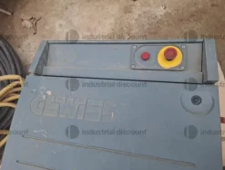 6#9897 Attrezzatura varia da cantiere, materialeda elettricista ed arredo spogliatoio
