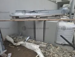 6#9897 Attrezzatura varia da cantiere, materialeda elettricista ed arredo spogliatoio