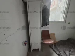 6#9897 Attrezzatura varia da cantiere, materialeda elettricista ed arredo spogliatoio