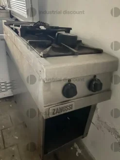 1#8879 Attrezzatureda cucina e stock vini e liquori