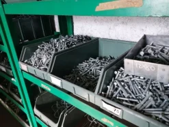 4#7267 Attrezzature e accessori per lavorazione meccanica