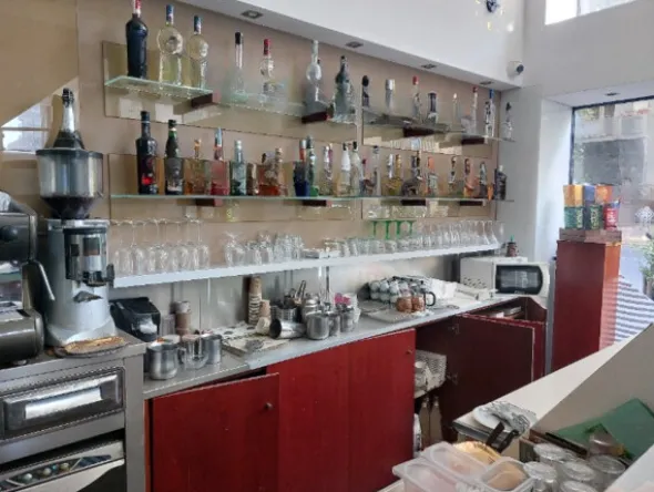 1#8430 Attrezzature e arredamento da bar e pasticceria