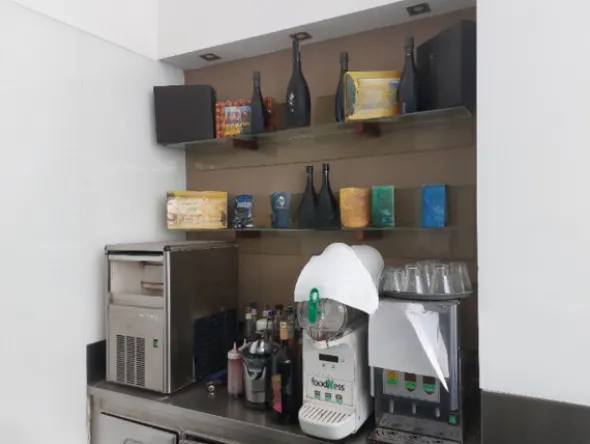 1#8430 Attrezzature e arredamento da bar e pasticceria