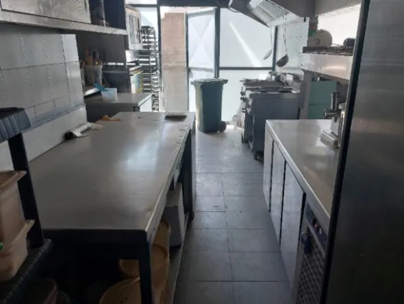 1#8430 Attrezzature e arredamento da bar e pasticceria