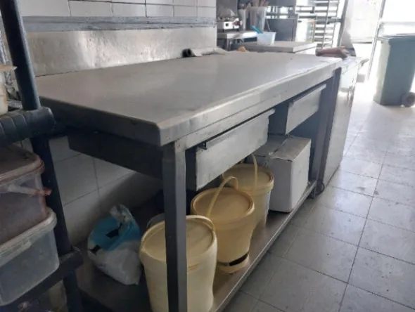 1#8430 Attrezzature e arredamento da bar e pasticceria