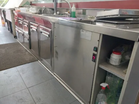 1#8430 Attrezzature e arredamento da bar e pasticceria