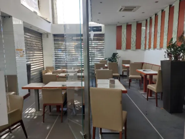 1#8430 Attrezzature e arredamento da bar e pasticceria