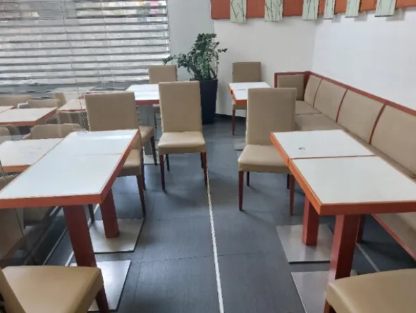 1#8430 Attrezzature e arredamento da bar e pasticceria