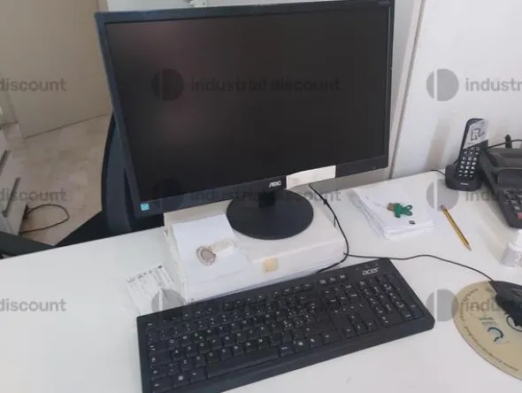 1#8982 Attrezzature e arredamento per attività ristorazione