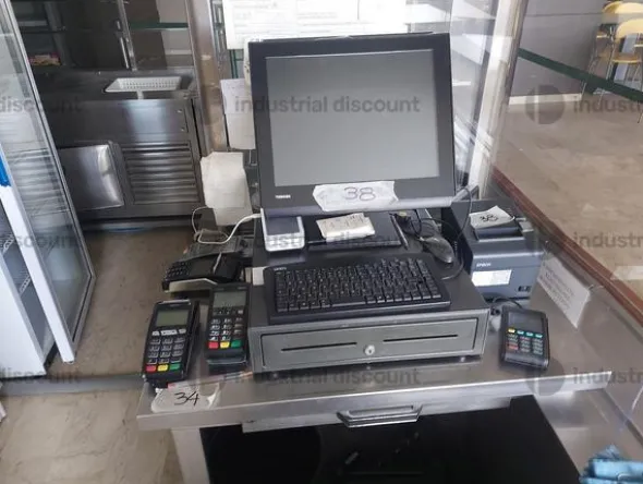 1#8982 Attrezzature e arredamento per attività ristorazione