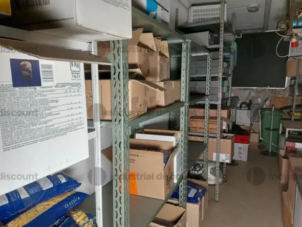 1#8982 Attrezzature e arredamento per attività ristorazione