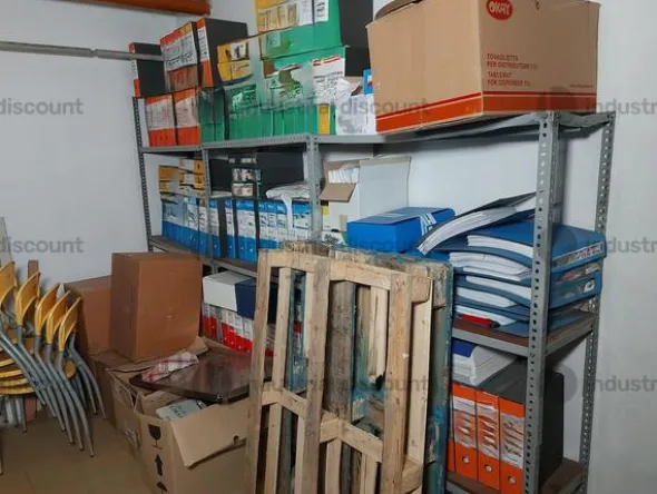 1#8982 Attrezzature e arredamento per attività ristorazione