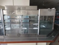 1#8982 Attrezzature e arredamento per attività ristorazione