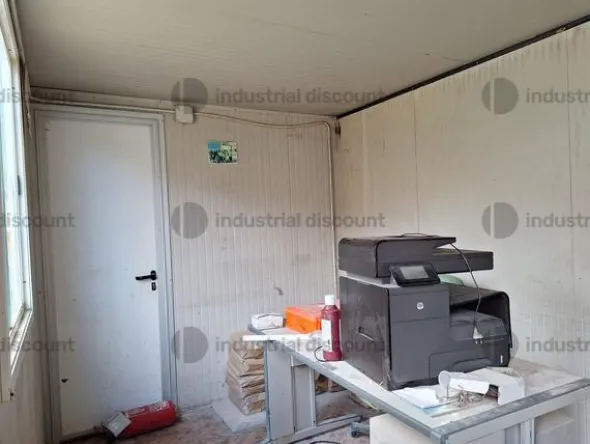 3#8871 Attrezzature e arredi d'ufficio